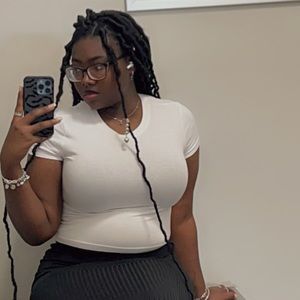 Meet your Posher, Juvii